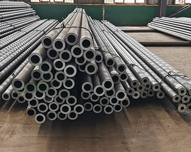 Alloy Steel Seamless Pipe ASTM A213 A335 A519